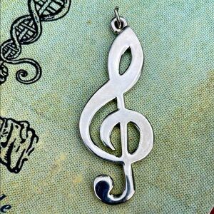 Silver Treble Clef Pendant Necklace